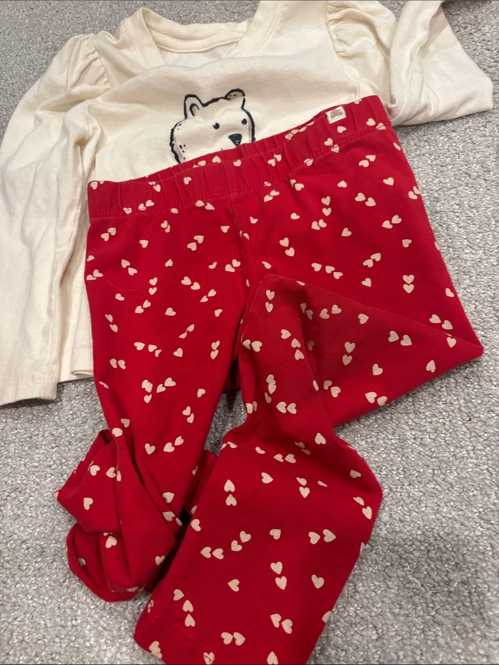 GAP Cream Bear Top with Red Heart Print Outfit